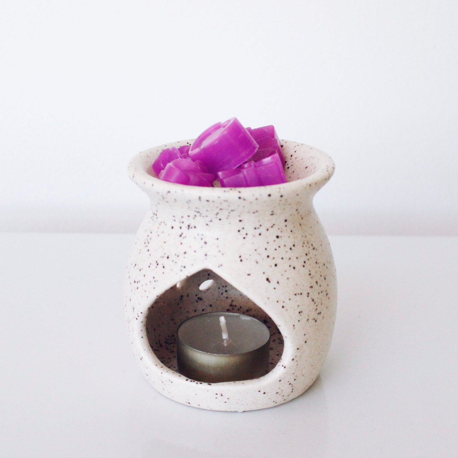 Hornito con velita y bombones aromáticos